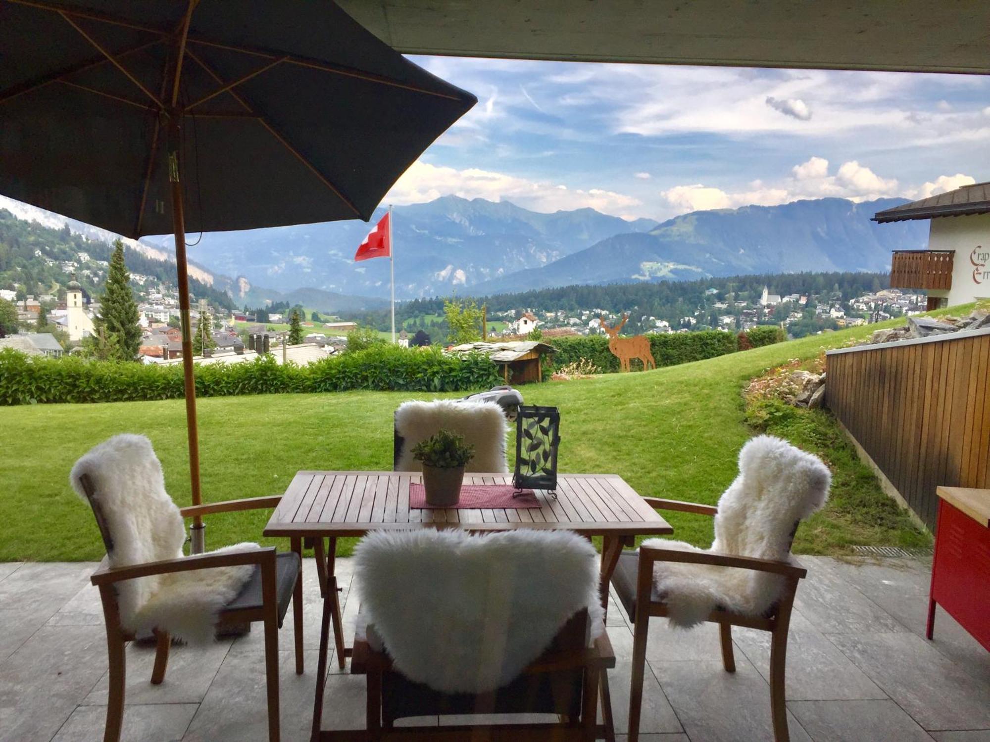 Casa Admisa, Spektakulaere Aussicht, Ski In And Out, Hochwertige Einrichtung, Valserstein Und Eiche Flims Buitenkant foto
